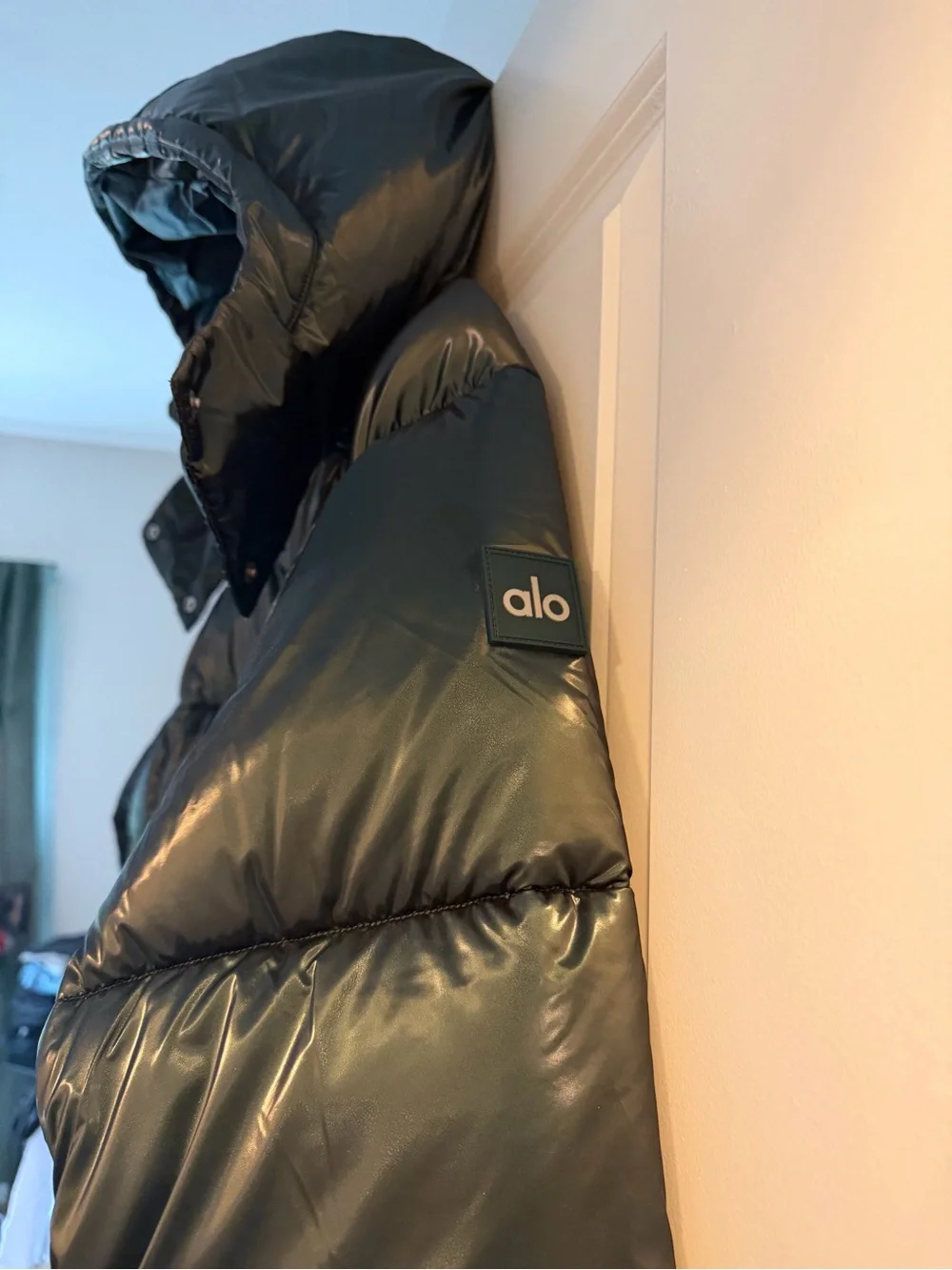 ALO Yoga Green Pearlized Pristine Puffer Jacket